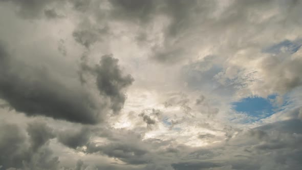 220511_Dramatic sky with storm cloud on a cloudy day time lapse.