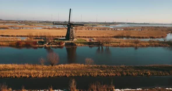 Kinderdijk Aerial 4K