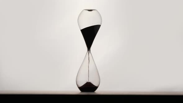 Hourglass 18