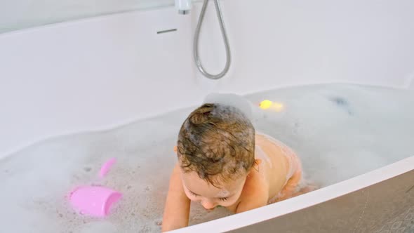 The Child Takes a Bath