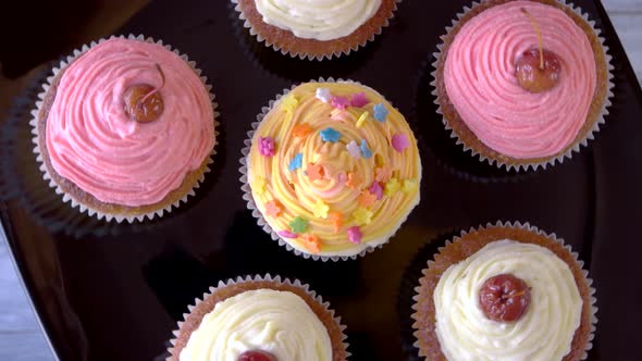 Cupcakes with Icing