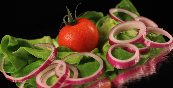 Lettuce, Tomato And Onion Salad