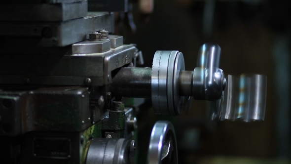 Micrometer Wheel On The Lathe Machine