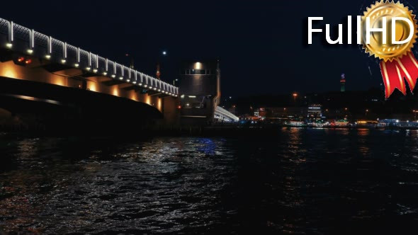 Galata Bridge in Istanbul, Turkey