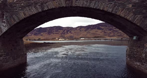 4 K Eilean Donan Aerial