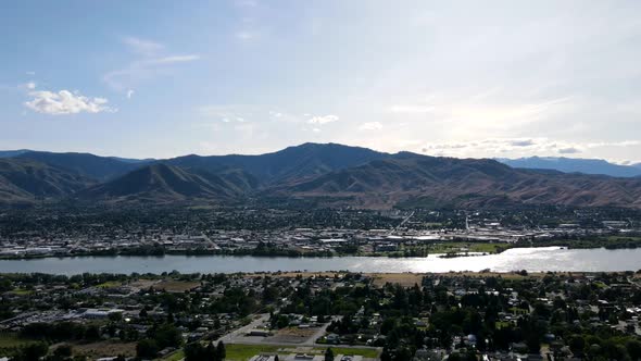 Hyperlapse of mountain and Columbia River overlooking Wenatchee, WA USA.