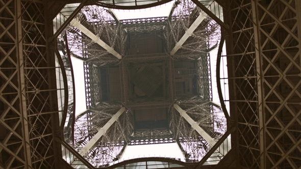 Eiffel Tower Center View From Below alt