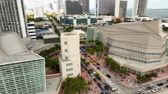 Crowds Gather Fo A Show At The Adrienne Arsht Center For The Performing Arts Miami