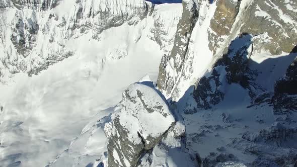 Alpine Nature Environment Scenery in Cold Winter Weather Season alt