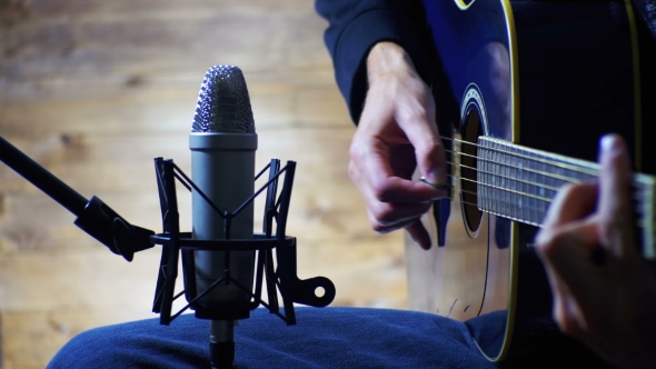 Recording Acoustic Guitar In The Studio