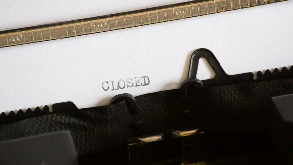 Typing the Expression Closed with an Old Manual Typewriter