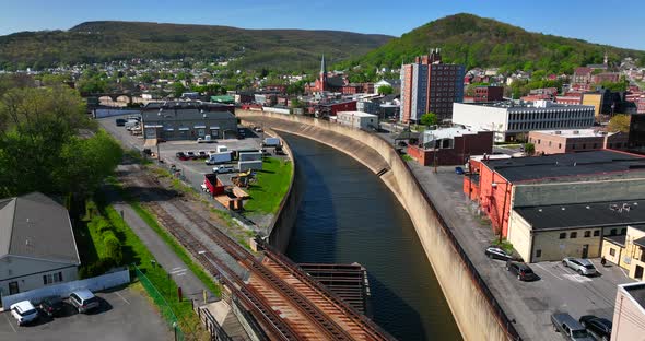 Potomac River in Cumberland Maryland. Chesapeake and Ohio Canal in Western Maryland. Establishing ae