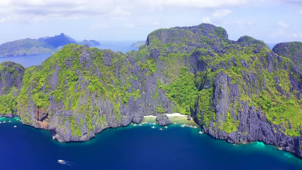 Rocky Island and Secret Beach Lagoon on Miniloc in the El Nido Archipelago, Palawan, Philippines