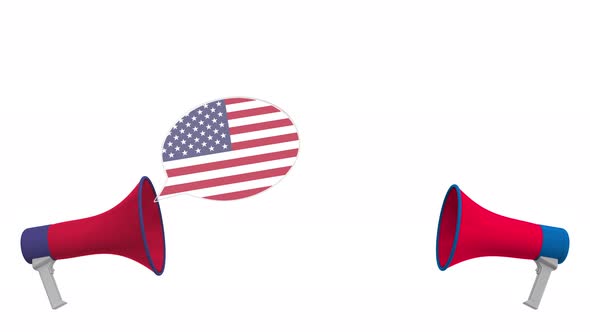 Speech Bubbles with Flags of Panama and the USA