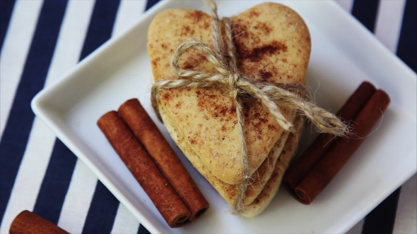 Rotating Cookies and Cinnamon