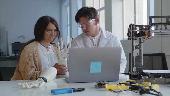 Student Asks Some Question About the Work of 3D Printed Hand