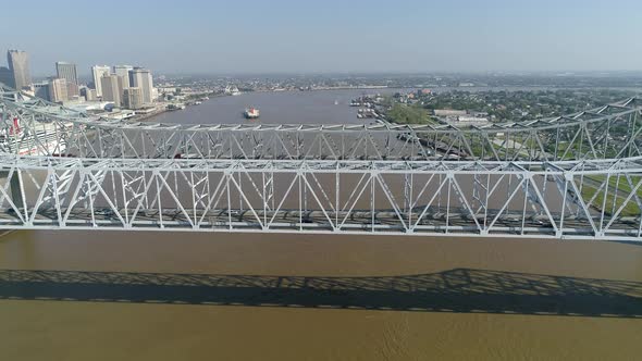 Aerial view of Greater New Orleans Bridge alt