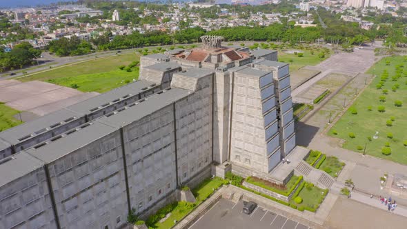 Aerial drone ascending over Faro a Colon in Santo Domingo, Dominican Republic