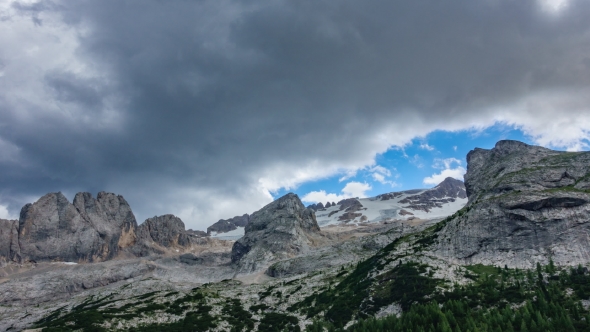 Top of Marmomalada Glacier