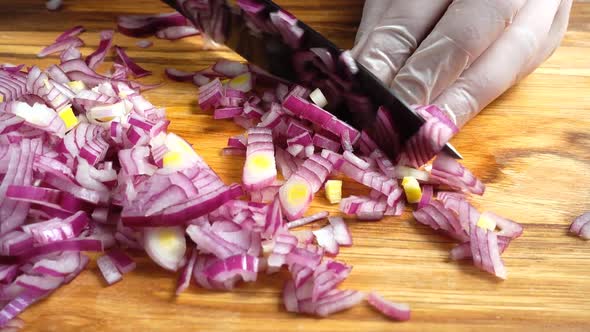 Cutting the Onion