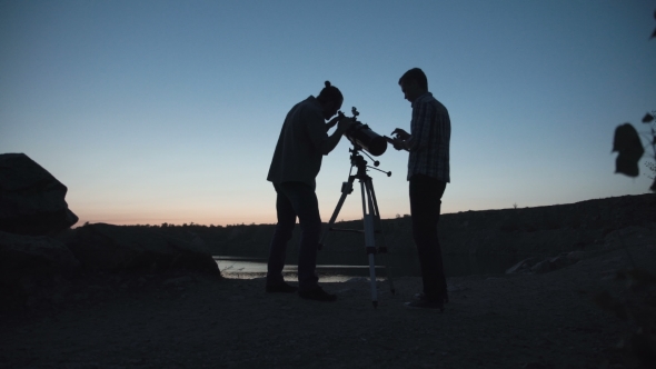 Scientists Exploring Space alt