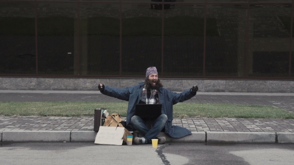 Homeless Man Won Jackpot