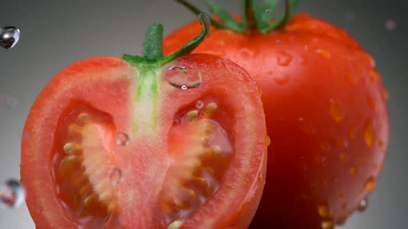 Water droplets on tomatoes, Slow Motion