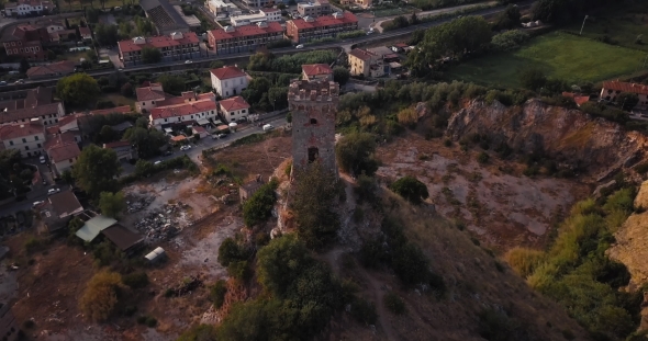 The Pisa Ruins