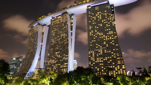 Singapore Cityscape with Fkickering Windows of Marina Bay Sands Time-lapse