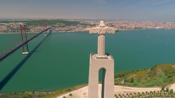 Cristo Rei Catholic Monument