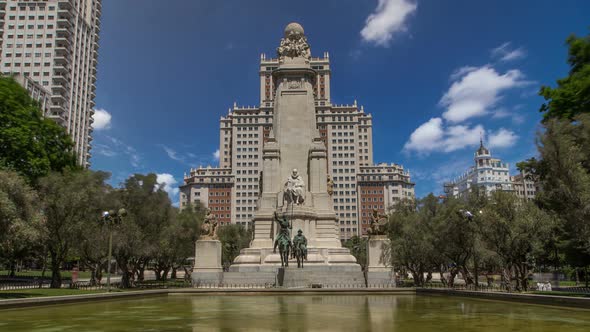 View of the Stone Sculpture of Miguel De Cervantes Timelapse Hyperlapse and Bronze Sculptures of Don