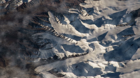 Flying Over the Earth on the ISS alt