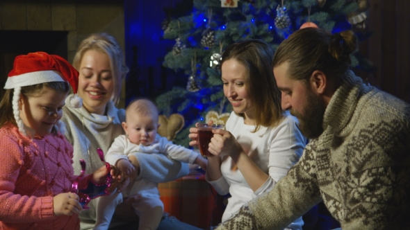 Families Celebrate Christmas