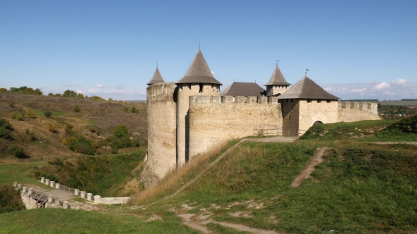 Camera Movement on the Old Khotyn Fortress