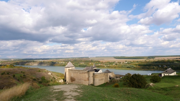 Camera Movement on the Old Khotyn Fortress