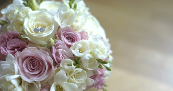 Bouquet of Fresh Roses. Wedding Bridal Bouquet.