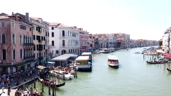 Timelapse from the famed Realto Bridge Venice Italy