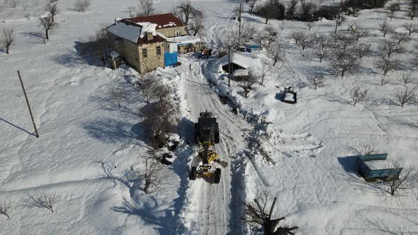 Grader Opening House's Path