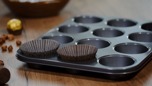 Baking Cupcake, Putting Cupcake Wrappers in Baking Tray