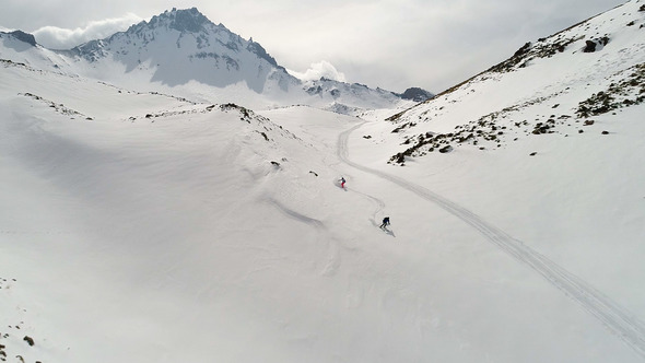 Ski And Snowboard in Peak Mountains