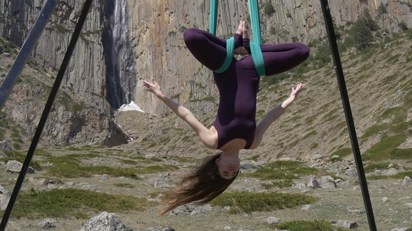 Aero Yoga in the Mountains