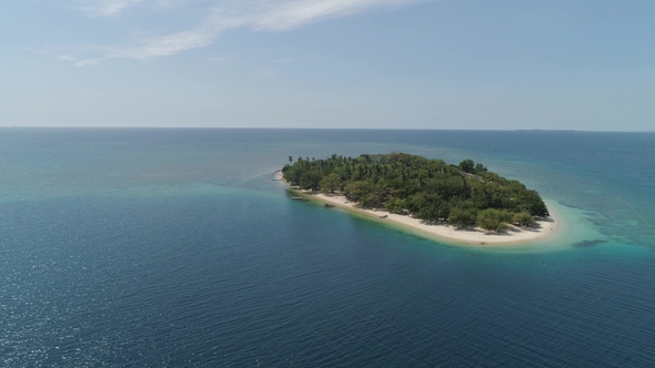 Tropical Island Putipot with Beach