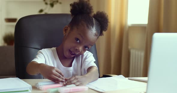 Funny African American Girl Draws and Talks