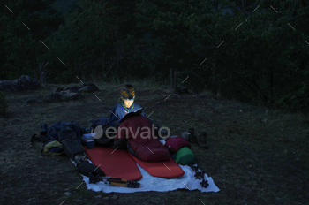 l at night while wildcamping, strong light from headlamp