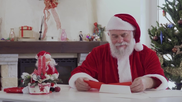 Santa Reads Christmas Letters