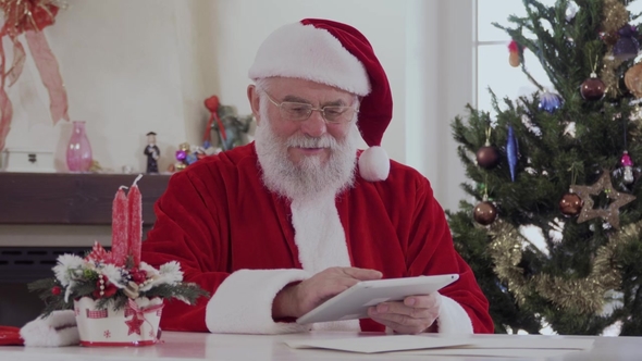 Santa Using the Digital Tablet