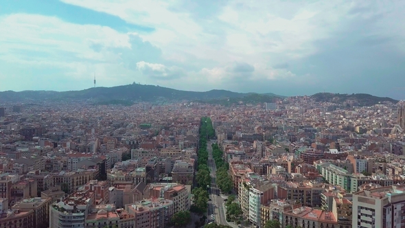 Aerial View De Espa a in Barcelona, Spain. Roundabout City Traffic, Top View.  Video