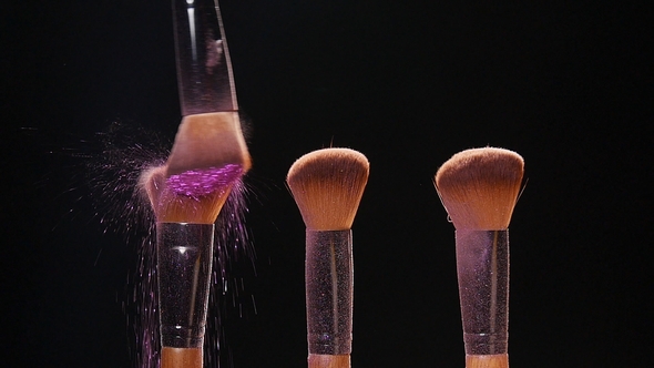 Cosmetics Brushes and Explosion Colorful Makeup Powder alt