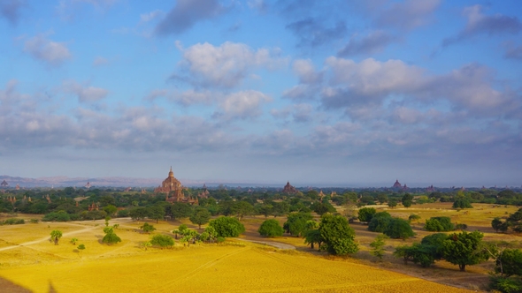 Landscape with Temples in Bagan, Myanmar alt