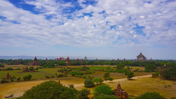 Landscape with Temples in Bagan, Myanmar alt
